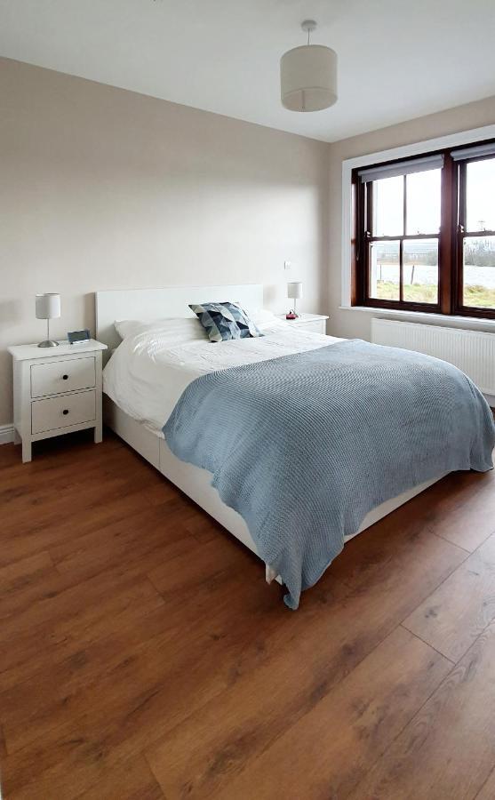Riverside Marina Apartments Lanesborough 외부 사진