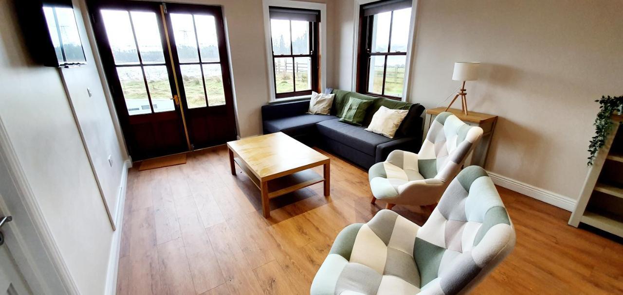 Riverside Marina Apartments Lanesborough 외부 사진