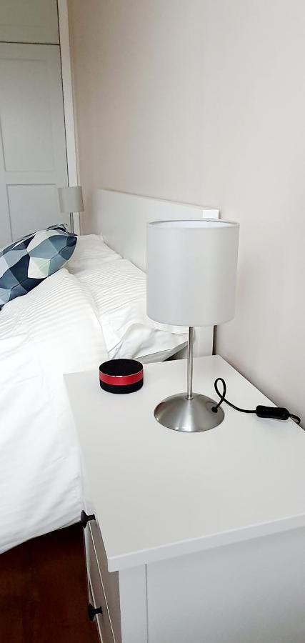Riverside Marina Apartments Lanesborough 외부 사진