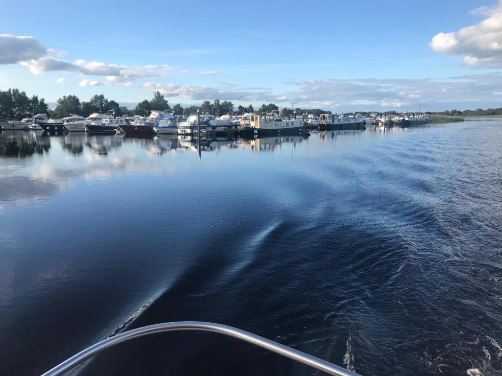 Riverside Marina Apartments Lanesborough 외부 사진