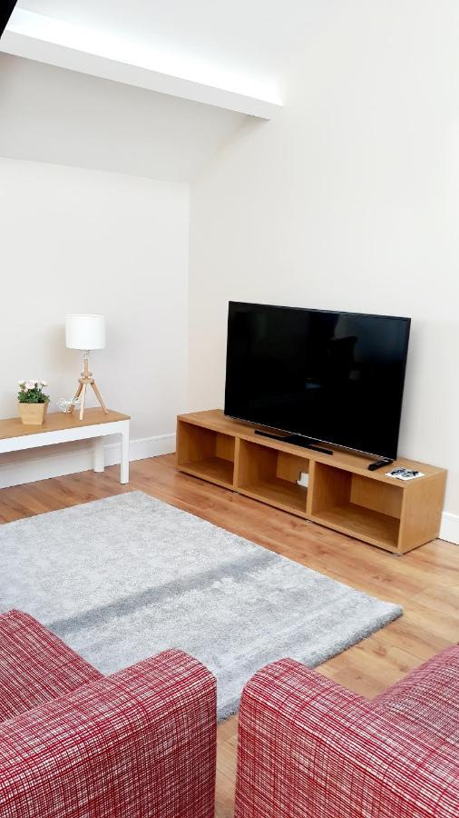 Riverside Marina Apartments Lanesborough 외부 사진