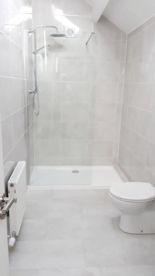 Riverside Marina Apartments Lanesborough 외부 사진