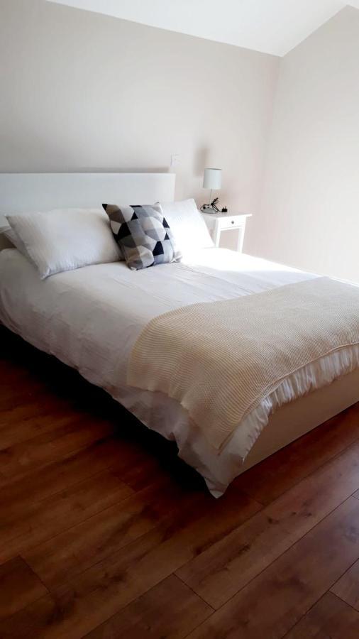 Riverside Marina Apartments Lanesborough 외부 사진