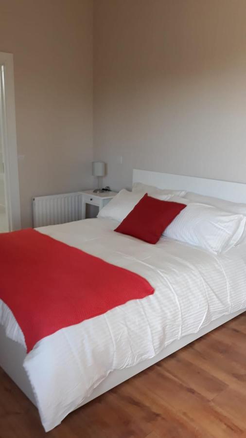 Riverside Marina Apartments Lanesborough 외부 사진